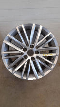 Load image into Gallery viewer, 1x Alufelge 17 Zoll 5N0601025AL VW Tiguan Rim Wheel FEL2240260360oq