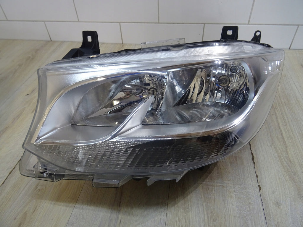 Frontscheinwerfer Mercedes-Benz Sprinter A9109060000 Links Headlight SCH4395729475qo