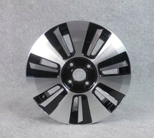 Load image into Gallery viewer, 1x Alufelge 15 Zoll 5.0&quot; 4x100 35ET Glanz Silber 1S0601025 VW Up Rim Wheel