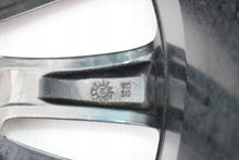 Laden Sie das Bild in den Galerie-Viewer, 1x Alufelge 17 Zoll 7.0" 4x100 44ET Glanz Silber 13402972 13445918 Opel Corsa E FEL4310444285zn