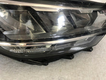 Laden Sie das Bild in den Galerie-Viewer, Frontscheinwerfer VW Passat B8 3G1941036P 90172735 LED Rechts Headlight