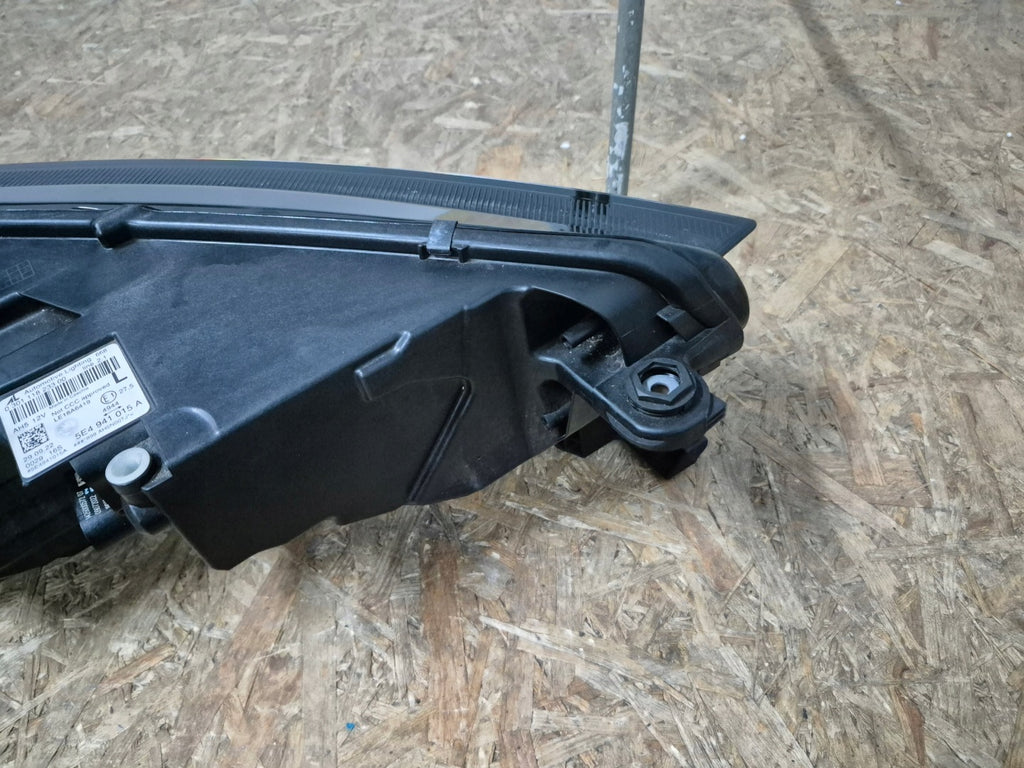 Frontscheinwerfer Skoda Octavia IV 5E4941015A Links Scheinwerfer Headlight SCH9505105558zg
