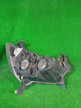 Laden Sie das Bild in den Galerie-Viewer, Frontscheinwerfer Renault Master I 260607867R Ein Stück (Rechts oder Links) SCH5309455203lp