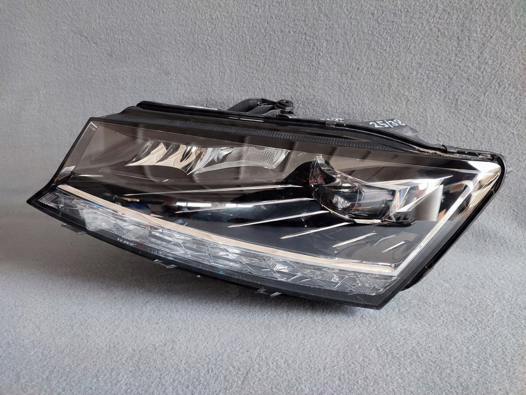 Frontscheinwerfer Skoda Fabia III 3B0941016AN LED Ein Stück (Rechts oder Links)