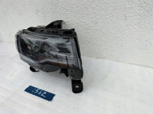 Laden Sie das Bild in den Galerie-Viewer, Frontscheinwerfer Jeep Grand Cherokee Xenon Rechts Scheinwerfer Headlight SCH6760514889cw
