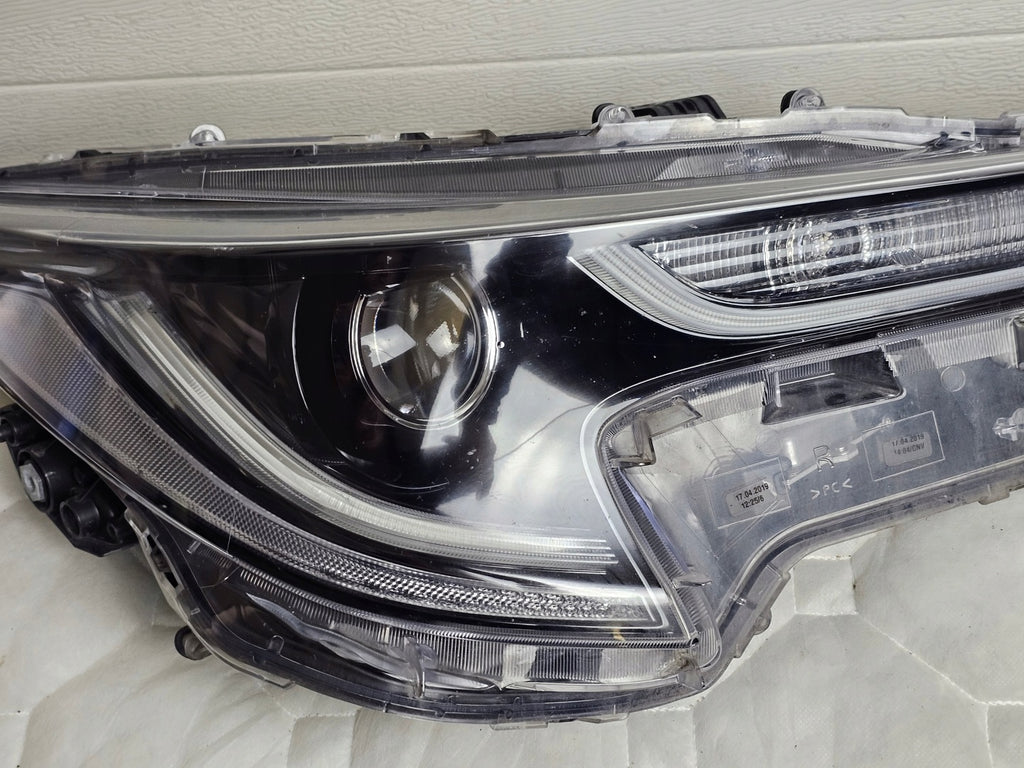 Frontscheinwerfer Toyota Corolla 81110-02S70 LED Ein Stück (Rechts oder Links)