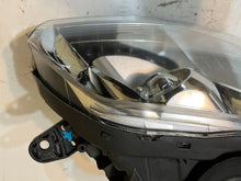 Laden Sie das Bild in den Galerie-Viewer, Frontscheinwerfer Citroën C5 III 9674869880 Xenon Rechts Scheinwerfer Headlight
