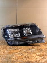 Load image into Gallery viewer, Frontscheinwerfer Man Tge Crafter 7C1941006 Rechts Scheinwerfer Headlight SCH2818067390nn