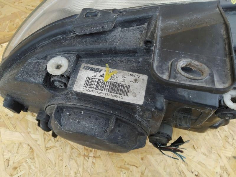 Frontscheinwerfer Fiat Croma 51784692 Ein Satz Scheinwerfer Headlight SCH6450388396vv