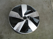 Laden Sie das Bild in den Galerie-Viewer, 1x Alufelge 18 Zoll 7.5" 5x112 40ET Glanz Silber 571601025 VW Tiguan Rim Wheel FEL9512324141ol