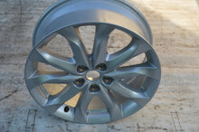 Load image into Gallery viewer, 1x Alufelge 18 Zoll 7.0" 5x114.3 50ET Silber 9965227080A Mazda Cx-3 Cx3 FEL2549562050qf