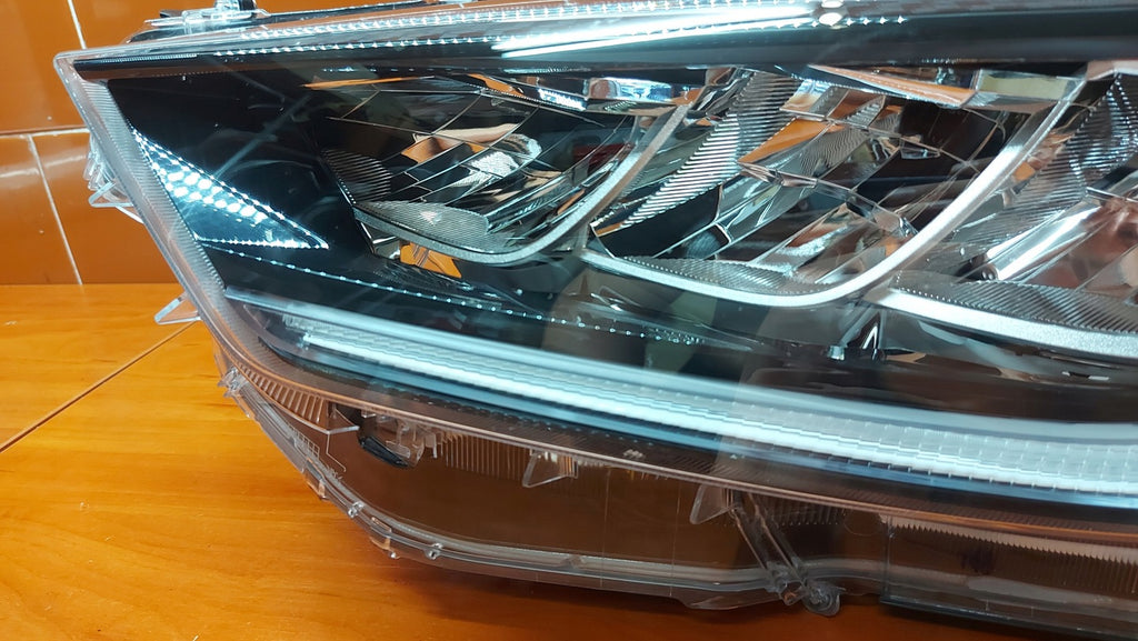 Frontscheinwerfer Toyota Yaris LED Ein Stück (Rechts oder Links) Headlight