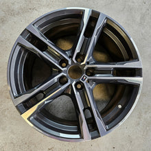 Laden Sie das Bild in den Galerie-Viewer, 1x Alufelge 18 Zoll 8.0" 5x112 57ET Glanz 8092352 BMW F44 F40 Rim Wheel FEL1008249835pg