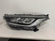 Laden Sie das Bild in den Galerie-Viewer, Frontscheinwerfer Toyota Yaris 81150-K008 EUK0-8 Full LED Links Headlight SCH2750044086wu