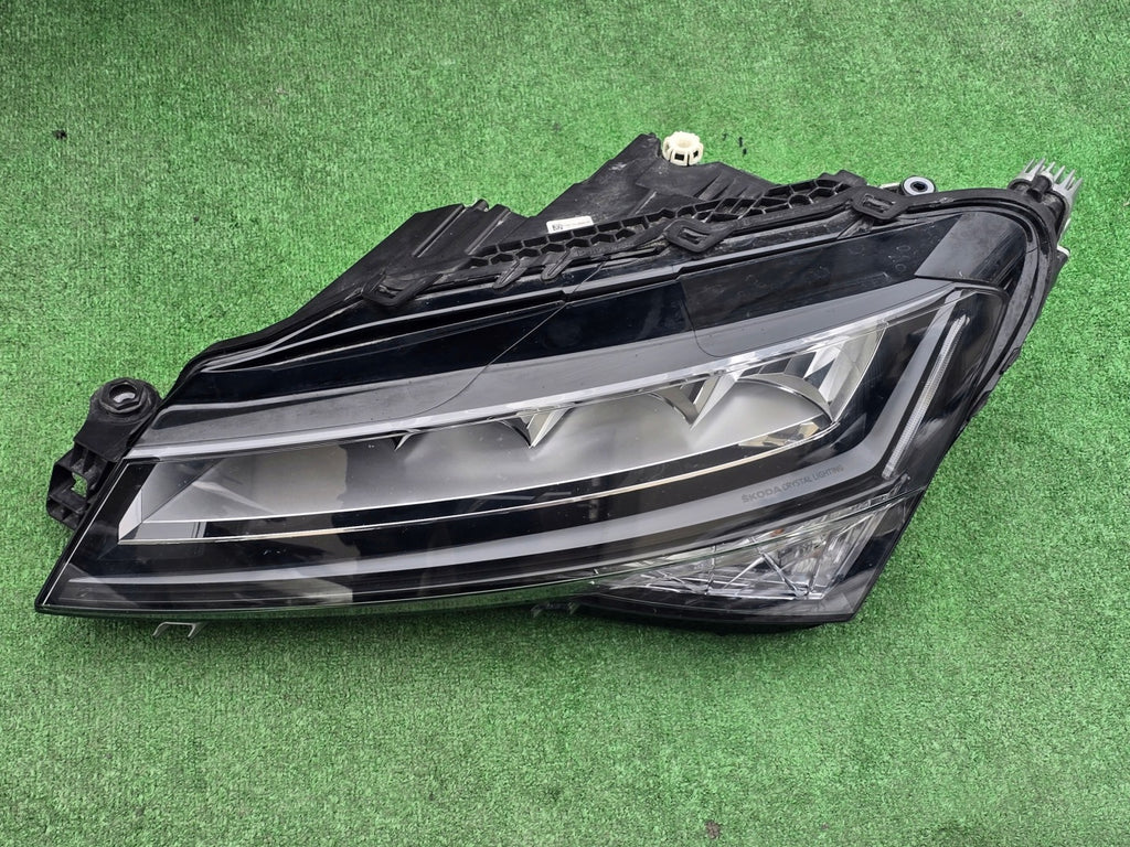 Frontscheinwerfer Skoda Superb III 3V1941015C LED Links Scheinwerfer Headlight SCH1955926114uo
