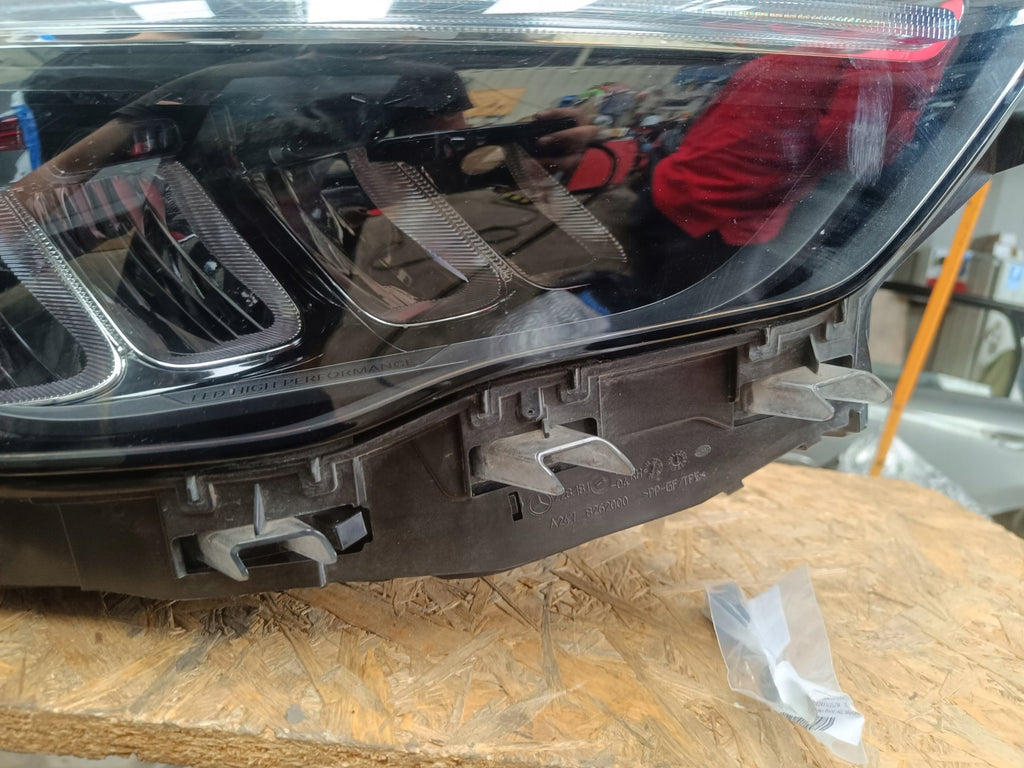 Frontscheinwerfer Mercedes-Benz W247 A2479063604 LED Rechts Headlight SCH3958158364ne