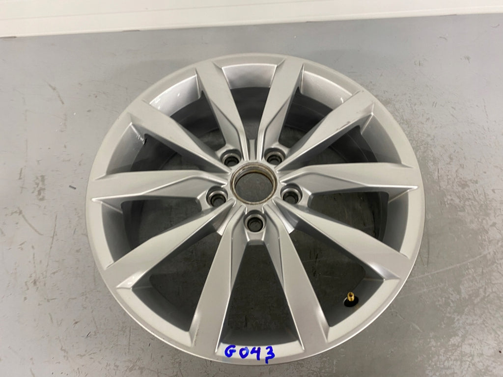 1x Alufelge 17 Zoll 6.0" 5x112 48ET Glanz Silber 5G0601025K VW Golf Vii FEL8365676869nl