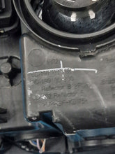 Laden Sie das Bild in den Galerie-Viewer, Frontscheinwerfer Toyota Yaris Rechts Scheinwerfer Headlight