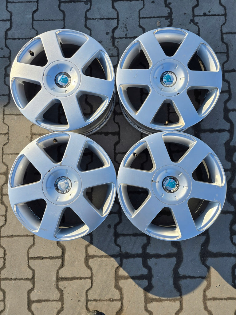 4x Alufelge 16 Zoll 6.5" 5x112 50ET Silber 170601025B Skoda Rim Wheel FEL5576619853zt