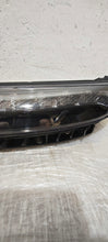 Laden Sie das Bild in den Galerie-Viewer, Frontscheinwerfer Hyundai Kona 92207 J9600 LED Ein Stück (Rechts oder Links)