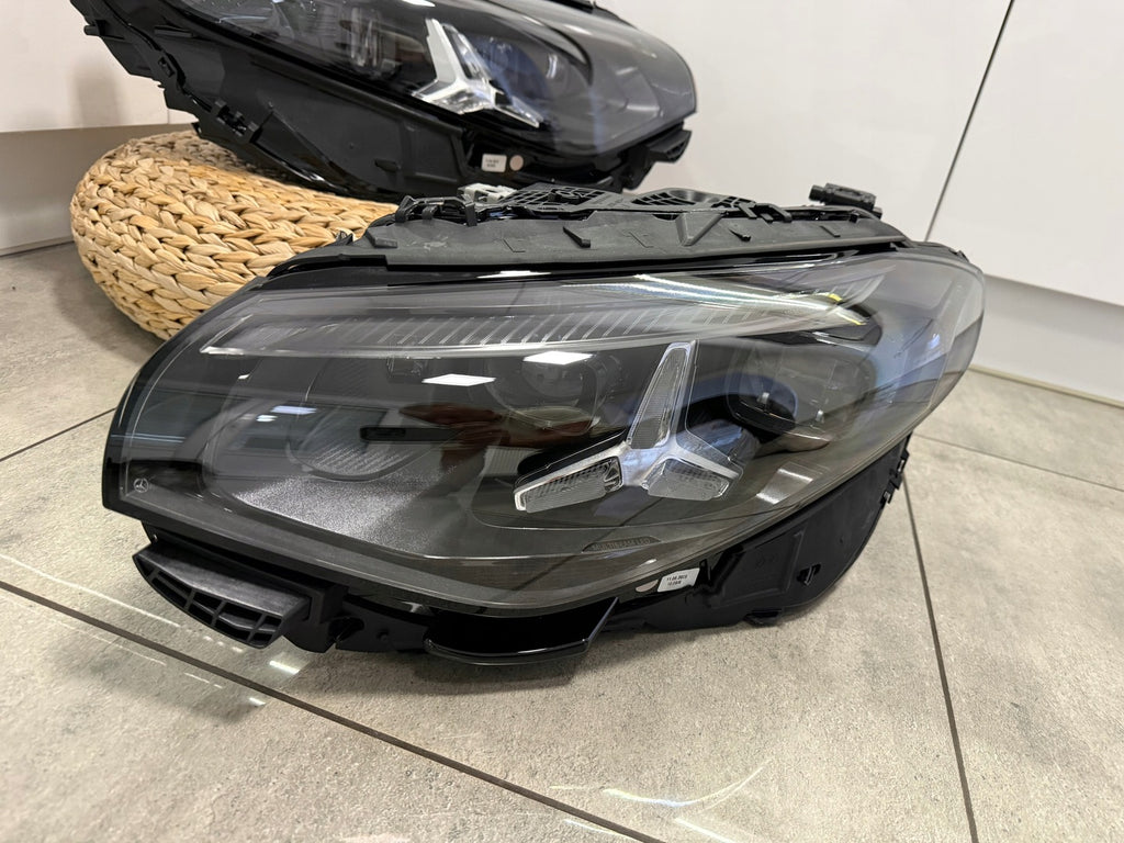 Frontscheinwerfer Mercedes-Benz Cla A1749064202 A1749062900 LED Ein Satz SCH7024610883im