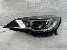 Load image into Gallery viewer, Frontscheinwerfer Opel Astra 39158005 Links Scheinwerfer Headlight