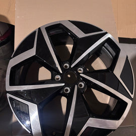 1x Alufelge 19 Zoll 7.5