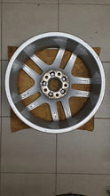 Load image into Gallery viewer, 1x Alufelge 17 Zoll 6.5&quot; 5x112 28ET Glanz Silber 8W9601025 Audi A4 Allroad B9