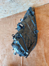 Laden Sie das Bild in den Galerie-Viewer, Frontscheinwerfer VW Touareg 7P1941033A Xenon Links Scheinwerfer Headlight