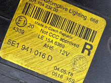 Laden Sie das Bild in den Galerie-Viewer, Frontscheinwerfer Skoda Octavia III 5E1941016D 5E1941015D LED Rechts Headlight SCH2364604459zl