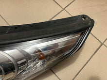 Laden Sie das Bild in den Galerie-Viewer, Frontscheinwerfer Hyundai Ix35 92101-2Y000 Halogen Links Scheinwerfer Headlight SCH7173157786st