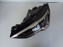 Laden Sie das Bild in den Galerie-Viewer, Frontscheinwerfer Audi Q3 83A941033 FULL LED Links Scheinwerfer Headlight