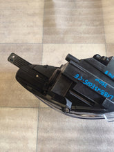 Laden Sie das Bild in den Galerie-Viewer, Frontscheinwerfer Ford Fiesta L1BB-13E015-CE LED Links Scheinwerfer Headlight SCH8323308188pa