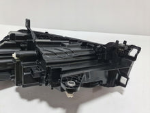 Laden Sie das Bild in den Galerie-Viewer, Frontscheinwerfer Skoda Enyaq IV 5LB941016A LED Rechts Scheinwerfer Headlight