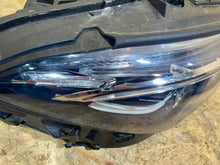 Load image into Gallery viewer, Frontscheinwerfer Mercedes-Benz Cla X118 A1189067001 Rechts Headlight