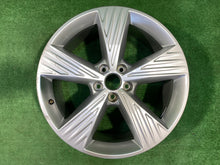 Load image into Gallery viewer, 1x Alufelge 19 Zoll 8.0" 5x112 45ET 89A601025AM Audi Q4 Rim Wheel FEL1305938613wi