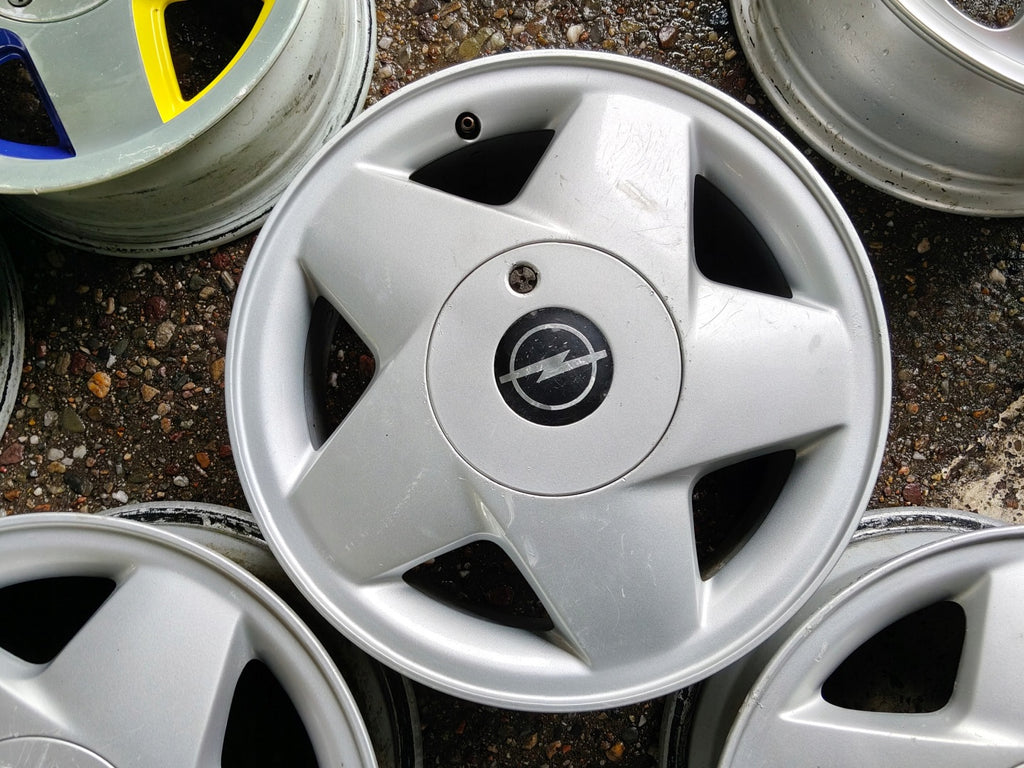 4x Alufelge 15 Zoll 6.0" 4x100 49ET Glanz Silber Opel Rim Wheel FEL2114495540bx