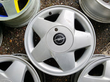 Laden Sie das Bild in den Galerie-Viewer, 4x Alufelge 15 Zoll 6.0" 4x100 49ET Glanz Silber Opel Rim Wheel FEL2114495540bx