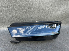 Laden Sie das Bild in den Galerie-Viewer, Frontscheinwerfer Skoda Octavia IV 5E4941015A Links Scheinwerfer Headlight SCH4501226411ue
