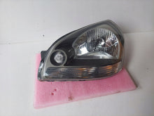 Laden Sie das Bild in den Galerie-Viewer, Frontscheinwerfer Hyundai Tucson 92101-2EXXX Links Scheinwerfer Headlight