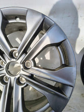 Load image into Gallery viewer, 1x Alufelge 17 Zoll 7.0" 5x114.3 47ET 52910-2W170 Hyundai Santa III Fe Rim Wheel FEL7612766901xu