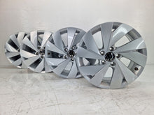 Laden Sie das Bild in den Galerie-Viewer, 4x Alufelge 17 Zoll 6.5" 5x112 46ET Glanz Silber 5H0601025B VW I Rim Wheel FEL8871597977bj