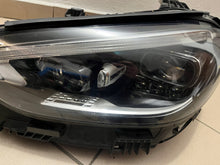 Laden Sie das Bild in den Galerie-Viewer, Frontscheinwerfer Mercedes-Benz W206 2609067903 Links Scheinwerfer Headlight SCH5521127916ty