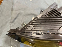 Laden Sie das Bild in den Galerie-Viewer, Frontscheinwerfer Mercedes-Benz Eqe A2949063101 Links Scheinwerfer Headlight SCH4347739230tn
