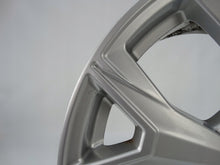 Load image into Gallery viewer, 1x Alufelge 17 Zoll 7.0&quot; 5x100 43ET Glanz Silber 82A601025S Audi A1 Rim Wheel