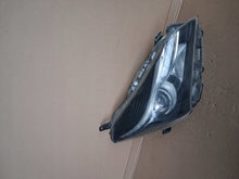 Laden Sie das Bild in den Galerie-Viewer, Frontscheinwerfer Toyota Yaris Rechts Scheinwerfer Headlight SCH6364234912rp