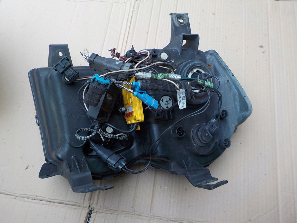 Frontscheinwerfer Jeep Grand Cherokee III Wh Wk Ein Stück (Rechts oder Links)