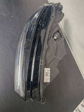 Laden Sie das Bild in den Galerie-Viewer, Frontscheinwerfer Skoda Fabia IV 6VB941016 Rechts Scheinwerfer Headlight SCH3686522679vt