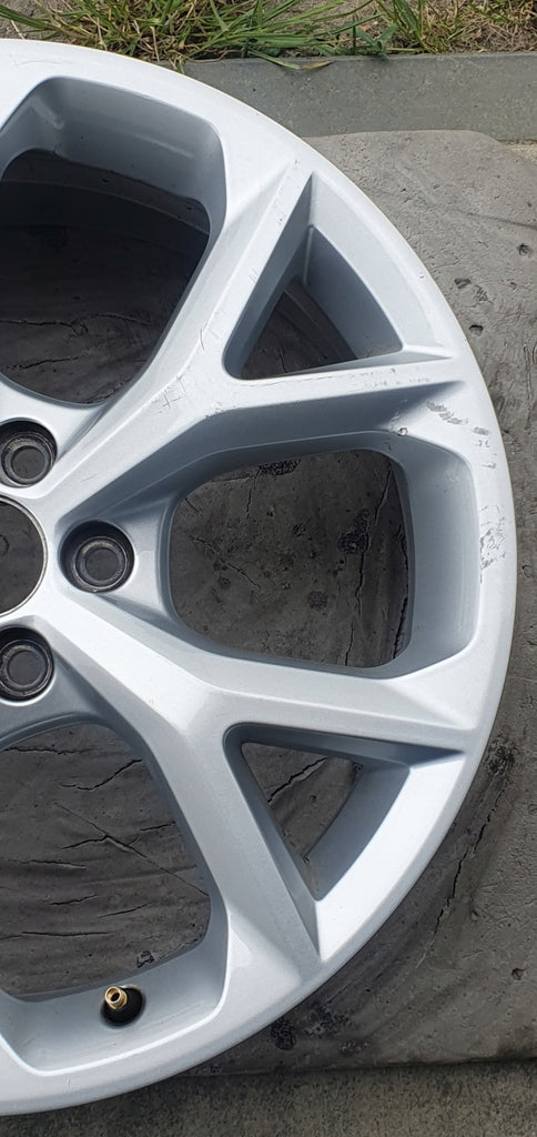 1x Alufelge 17 Zoll 6.5" 5x100 48ET Glanz Silber 6F9601025H Seat I Ibiza FEL8975906561yf