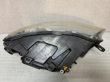 Laden Sie das Bild in den Galerie-Viewer, Frontscheinwerfer Audi A6 C6 Xenon Links Scheinwerfer Headlight SCH5352196609pl